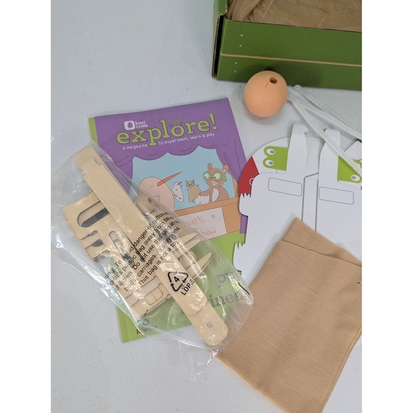 KiwiCo Kiwi Crate Puppet Engineering STEM Kit Kids Art Craft Set F1919-PUP - Picture 4 of 11